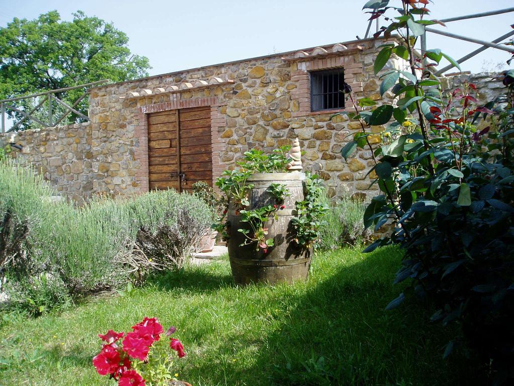 Agriturismo Podere Micitto Usi Exterior photo